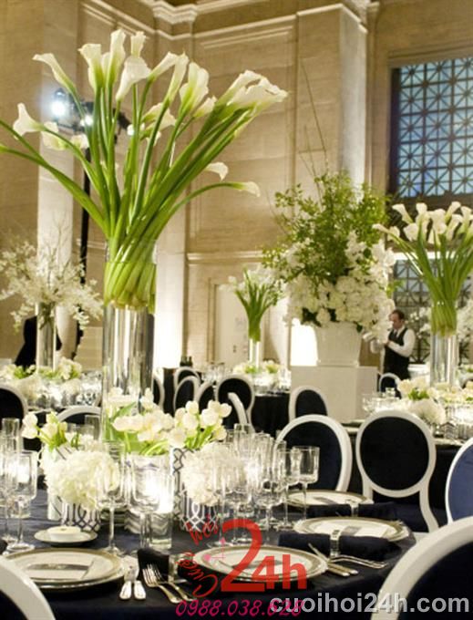 Dịch vụ cưới hỏi 24h trọn vẹn ngày vui chuyên trang trí nhà đám cưới hỏi và nhà hàng tiệc cưới | Hoa để bàn 14
